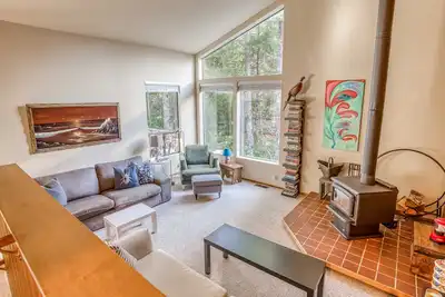 Image de Sweet Custom Manzanita Home is Near Town and Beach, with Fire Pit and Barbecue