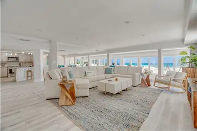 Image de True Oceanfront Home! 7br/5. 5ba Sand Castle