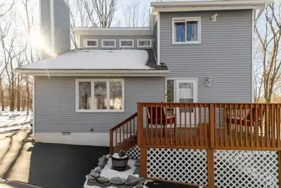 Image de Clean Home Away From Home In A Beautiful Community With Indoor/Outdoor Pools