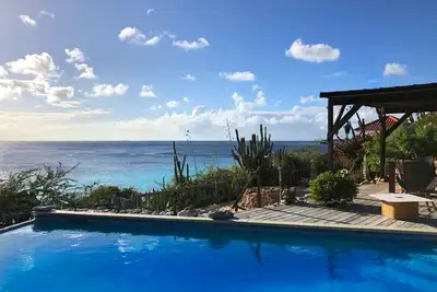 Image de Prachtige 8pers Oceanfront Villa op Coral Estate, 1 min van Beach-club Karakter