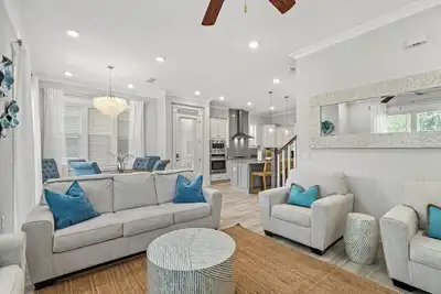 Image de Prominence 30a 3br w/ Beach, Golf Cart & Bikes