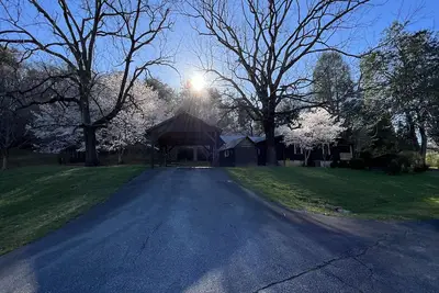 Image de Sautee Valley Farm Cottage- 10 minutes from Helen and Unicoi State Park