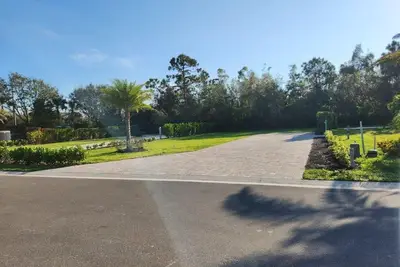 Image de Rv Lot for Rent in Luxury Motorcoach Resort - Lot 3