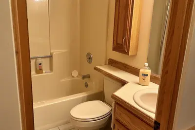 Image de Condo in world class Leelanau Peninsula, Suttons Bay Beach Condo