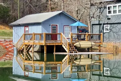 Image de Hooked On A Feeling — Fishing Cabin