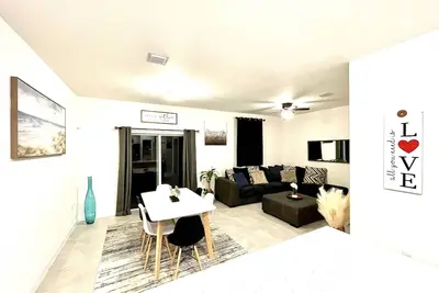 Image de Modern comfortable brand new home in South Florida