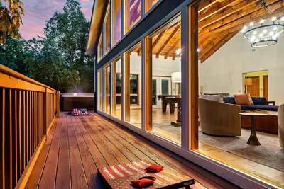 Image de Dolly Game Room|Secluded Escape|Fire Table|Hot Tub