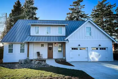 Image de Brand New Ocean Front Beach Home on Drayton Harbor w\/ Hot Tub