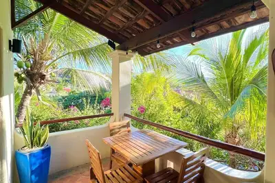 Image de Stylish & Comfortable Condo with Balconies