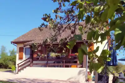 Image de La petite maison à la campagne périgourdine.