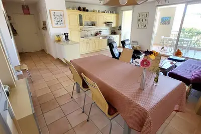 Image de Appartement T3 avec garage privatif, terrasse, à 400m des plages et proches commerces
