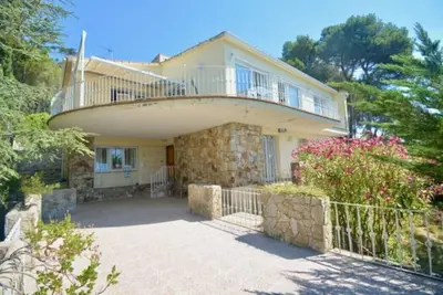 Image de Belle villa avec vues spectaculaires sur la mer et piscine