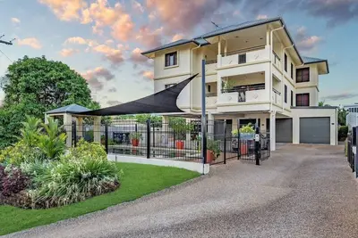 Image de Spectacular Nightlights in this 3Bed 2Bath Apartme