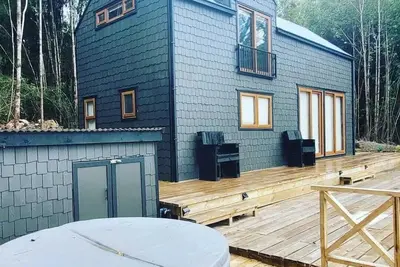 Image de New Mayape Cabin on the Shores of the Lake and Native Forest