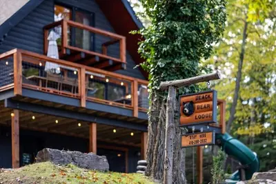 Image de LakeAccess 4br DeckSlide Od Movies HotTub Kayaks