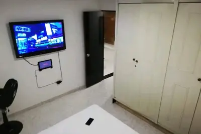 Image de Comfortable apartment overlooking the street