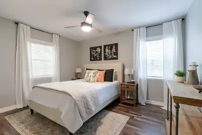 Image de Azalea Avenue - 4 Beds, Sleeps 6, Close to Vsu & 15 min to Wild Adventures