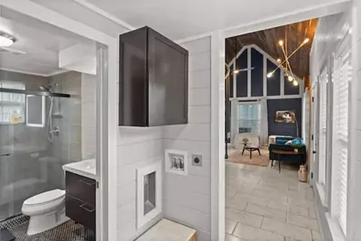 Image de Tiny Victorian built on Tv show 2br 1 ba