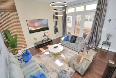 Image de Luxury Houston Abode w. / Roof Top - 5 Min walking to restaurants and shops