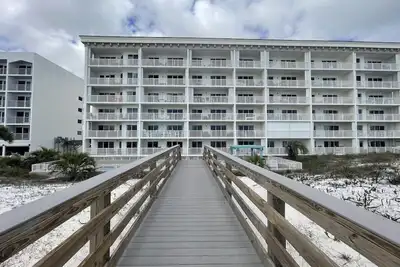 Image de Beachfront Condo w/ Balcony at Gulf Dunes in Ft. Walton Beach/Okaloosa Island