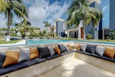 Image de Spacious Condo, beautiful pool, Wi-Fi - Kaanal 104