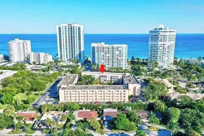 Image de Gated Condo Across the Street From the Beach 🌴
