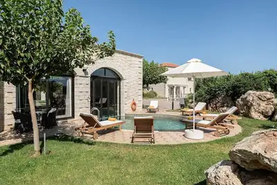 Image de Villas Platanias 3 bedroom villa with a heated pool
