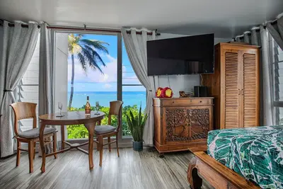 Image de Breezy Beachfront Getaway w180 degree Oceanview