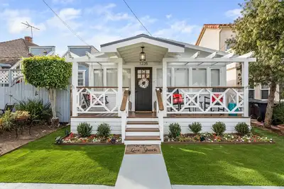 Image de The Love Shack Beach Bungalow