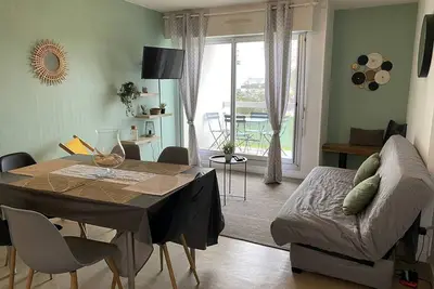 Image de Joli appartement à la décoration soignée à 50m de la plage de Pen Guen