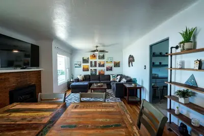 Image de Casa adventure! Lovely home close to everything + game room