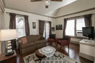 Image de Upper Queen loft 1 Bedroom