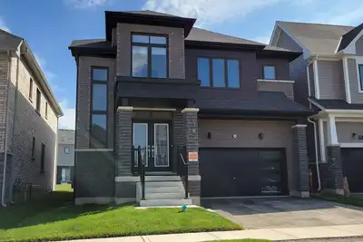 Image de Brand new home in Caledonia walking distance to river trail