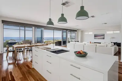Image de Beachfront living, at its very best by SA_Stays