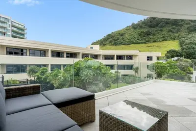 Image de Oceanside Apartment with Garden Views