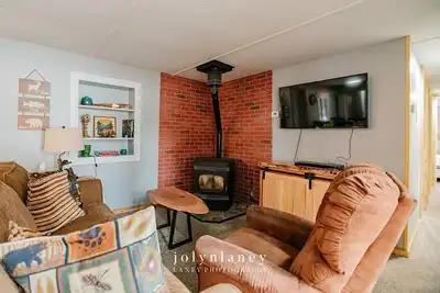 Image de Mountain getaway near golf course, restaurants, and hot pool - Terrace Lakes