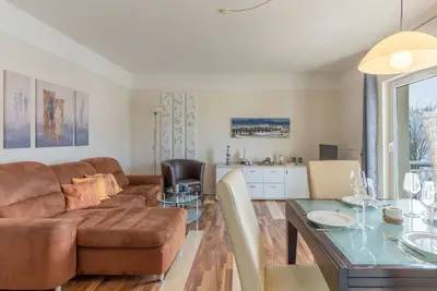 Image de Haus Godewind Ferienwohnung 10 mit Balkon und Strandkorb - Apartment 10 / 3 - Raum - Apartment mit