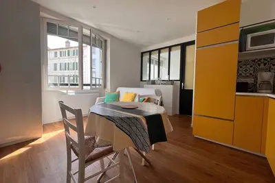 Image de Appartement lumineux 1 chambre au cœur de Saint-Jean-de-Luz, proche plage et halles