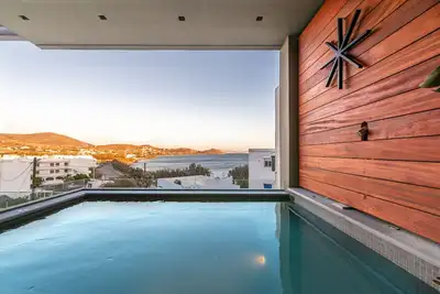 Private Jacuzzi Suite with Sea View, Coocono Villas