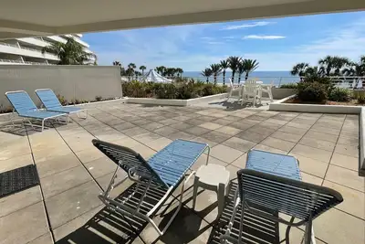 Image de Gulf Front Condo with Stunning Views!