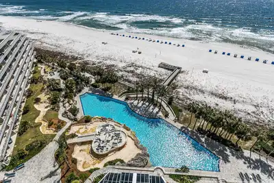 Image de Gulf Front Condo with Stunning Views!