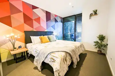 Stylish oasis in the heart of Canberra Cbd, free parking