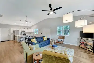 Image de Charming Southwest Florida Bungalow