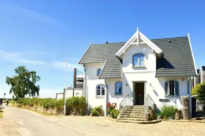Image de Strandhaus-fehmarn, Captains-deck, Strandlage und Meerblick, Terrasse und Garten