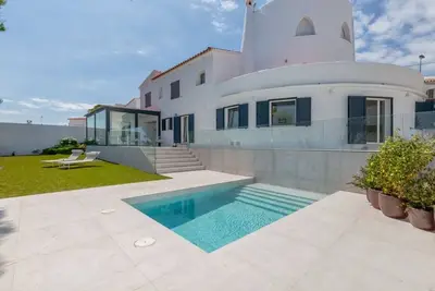 Image de Vela: Belle maison jumelée avec des vues spectaculaires