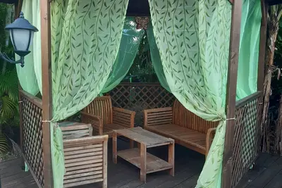 Image de Bungalow au calme dans un cadre verdoyant
