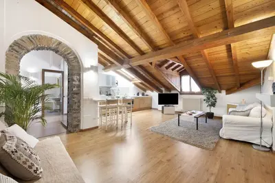 Appartement 'Ai Portici Plinio' avec Wi-Fi