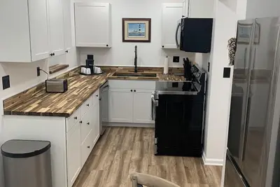 Image de Experience coastal charm! 3 bd 2 bath Downtown Charleston 11 min Beach 30 min