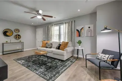 Image de Reed: 3/1 home with huge back yard~20 min to downtown Chs