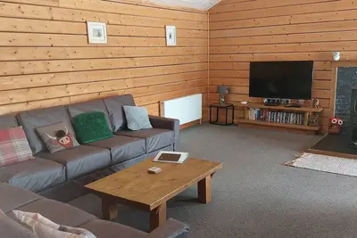 Image de Owl cabin - 6 berth cabin in Mid Wales with hot tub and enclosed garden